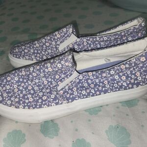 Serra memory foam size 9 slip on shoes!